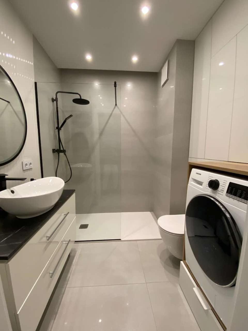 Apartament Nad Wisla Spacerem Do Centrum I Starego Miasta Warschau Exterior foto